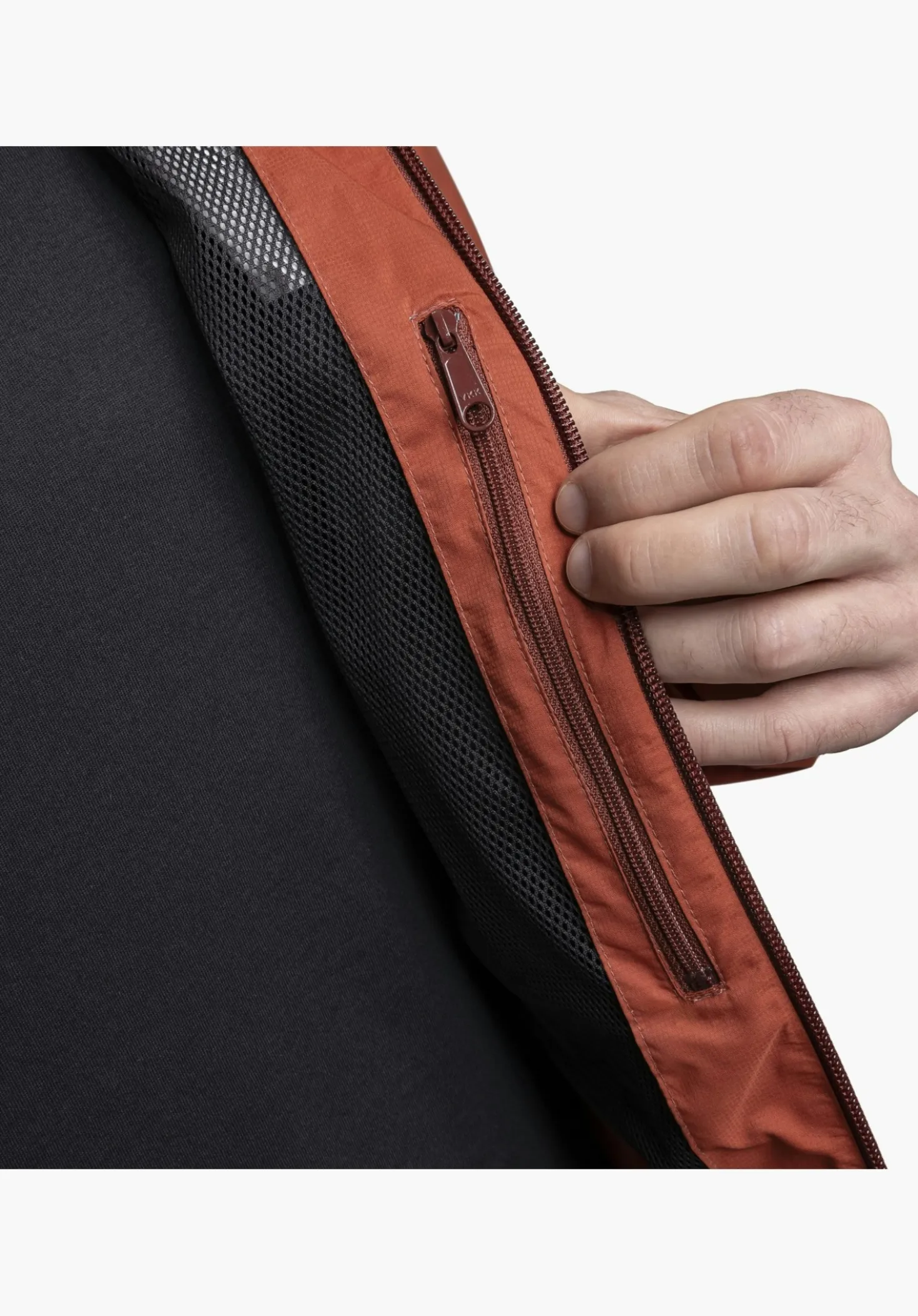 Bequeme Regenjacke mit Pack-Away Tasche
