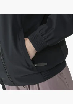 Leichte, knitterarme Travel-Jacke