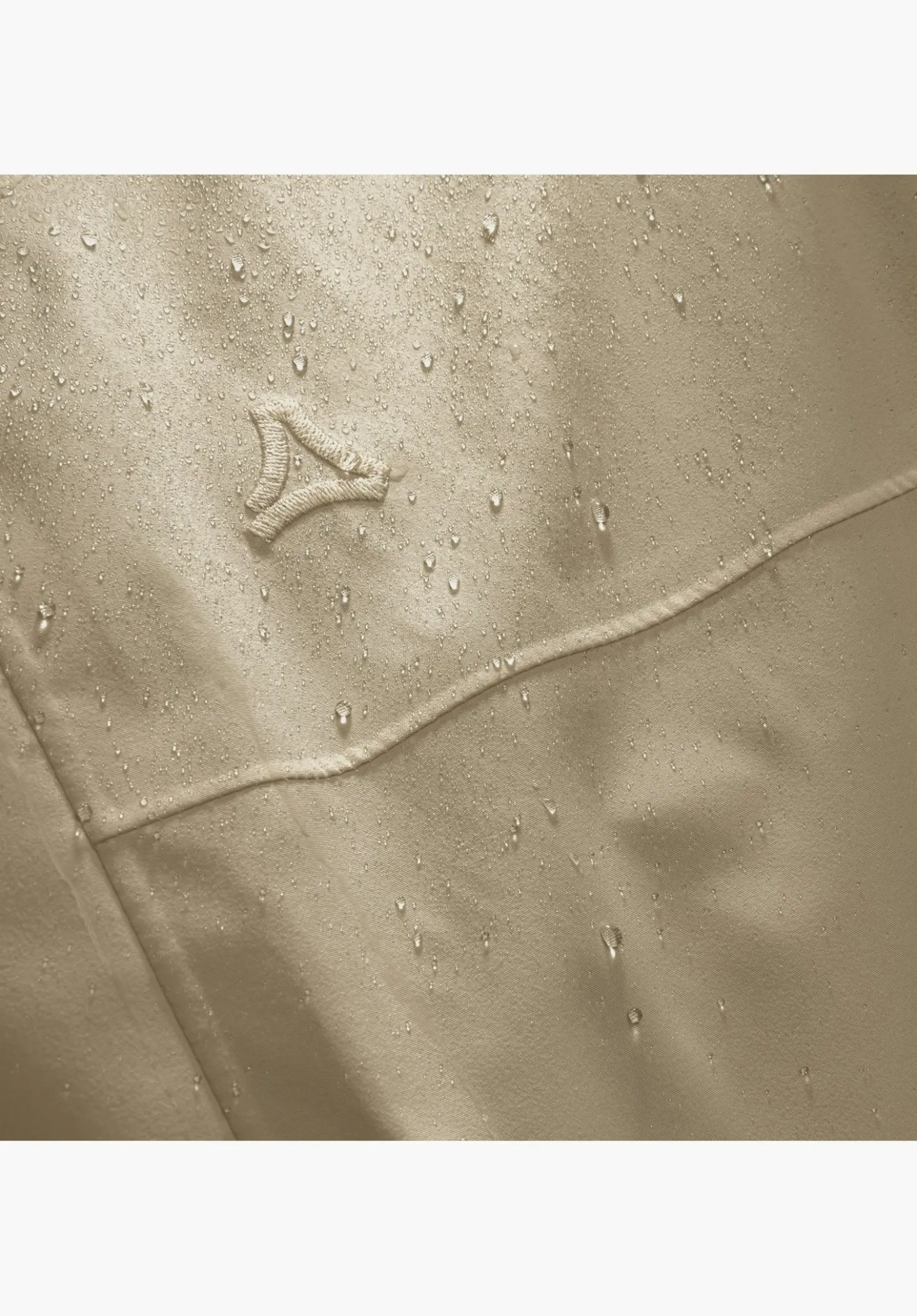 Recycelbare Regenjacke mit Stretch