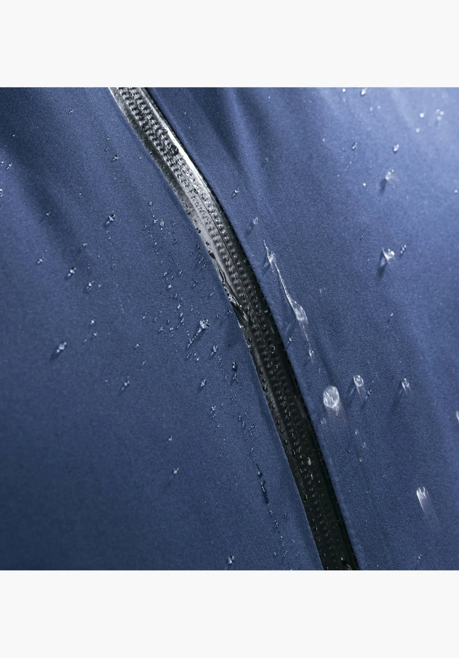 Sportlich-funktionale Basic Skijacke