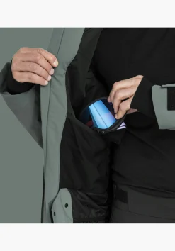 Sportlich-modern geschnittene Skijacke