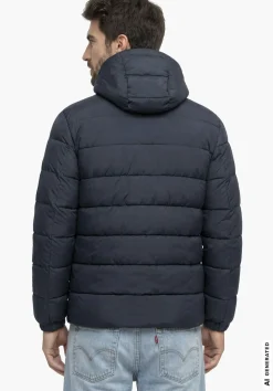 Warme Isolationsjacke für Wintertage